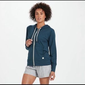 Vuori Performance Hoodie